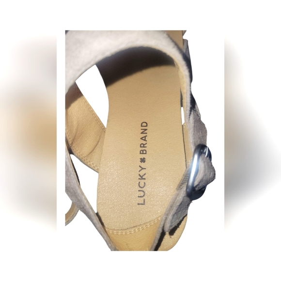 Lucky Brand Gadine Leather Upper Women's Taupe Suede Sandals Sz 9 1/2 M/41 - Picture 2 of 10